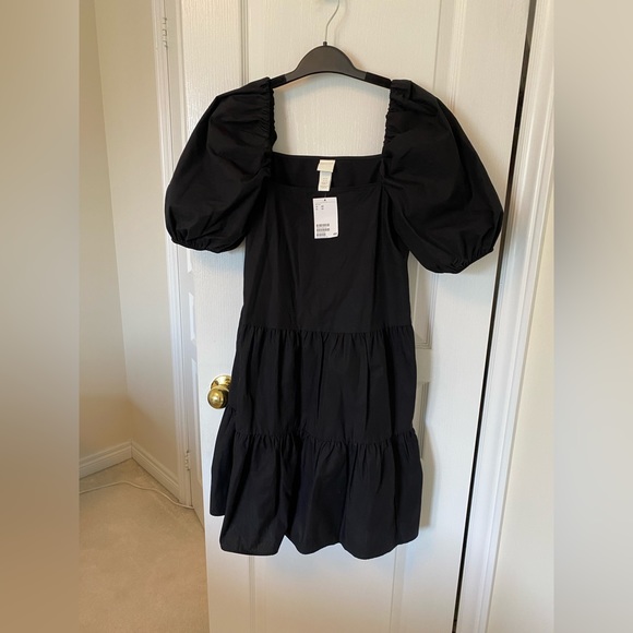 H&M Puff-sleeved Dress - Picture 3 of 9